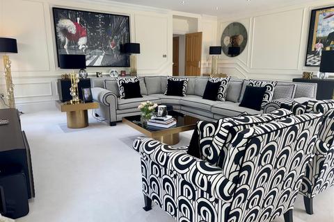 8, Bedwell Hall Bedwell Park, Essendon, Hatfield, AL9 6GJ