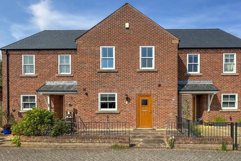 2 Austin Court, Etterby Road