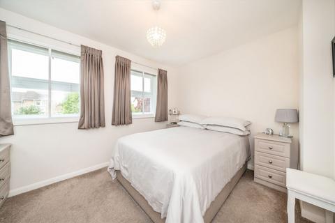 undefined, Thornbury Road, Isleworth TW7
