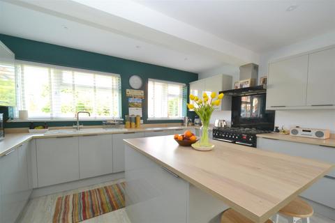 4 bedroom detached house for sale, Trefoil Close, Malvern