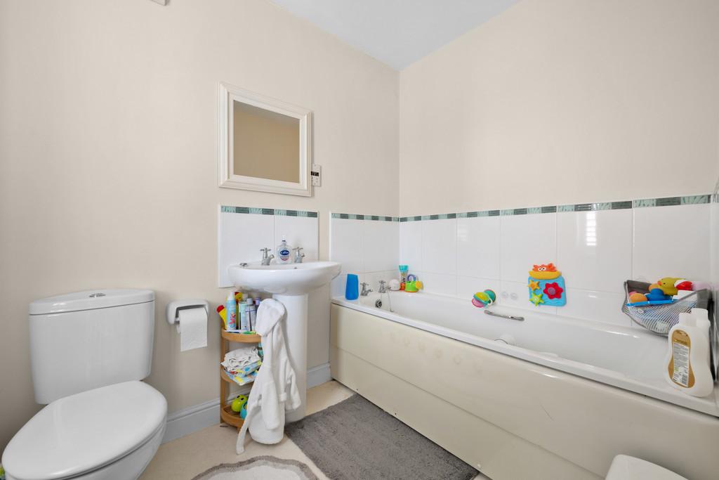 112 Naylor Road, CH66 1 SD-7