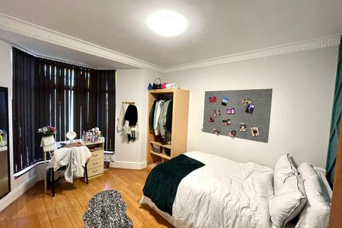 4 bedroom house share to rent, Norfolk Street, Swansea