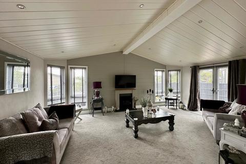 2 bedroom mobile home for sale, The Elms , Lippitts Hill