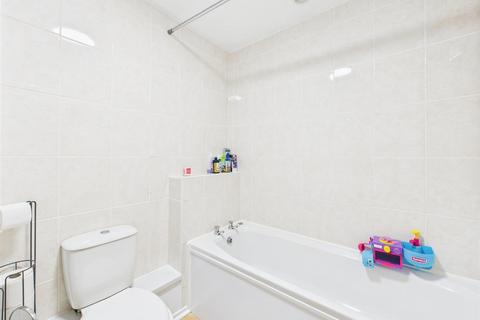 6 Watson Grove, Abbeymead, Gloucester, GL4 5BL