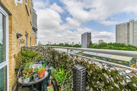 2 bedroom flat for sale, Oyster Wharf, Battersea, London, SW11