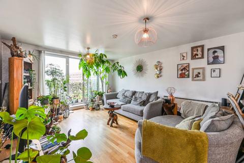 2 bedroom flat for sale, Oyster Wharf, Battersea, London, SW11