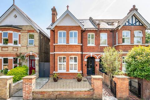 74 Chestnut Grove, New Malden, KT3 3JS