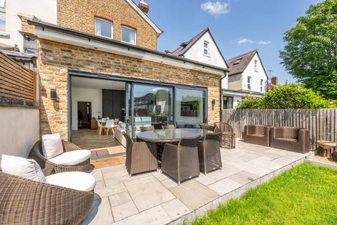 74 Chestnut Grove, New Malden, KT3 3JS