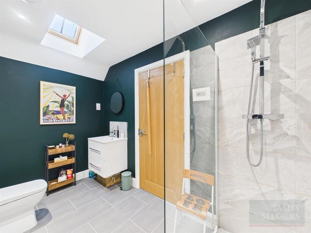 Master Ensuite