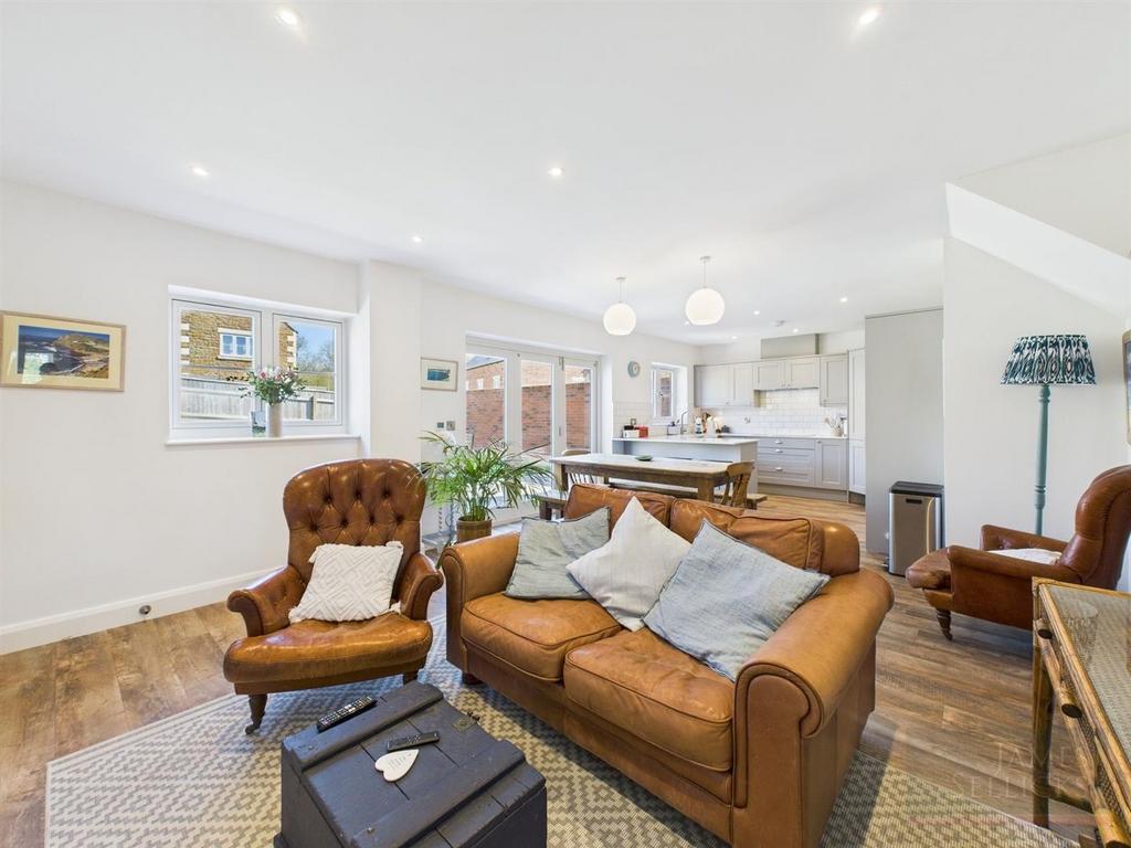 Open plan kitchen, family/diner