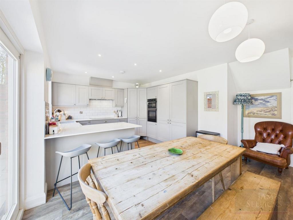 Open Plan Living Dining Kitchen