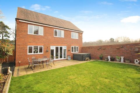 5 bedroom detached house for sale, Crosbie Grove, Kidderminster DY11