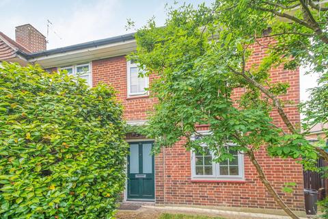 5 Godley Road, London, SW18 3HB