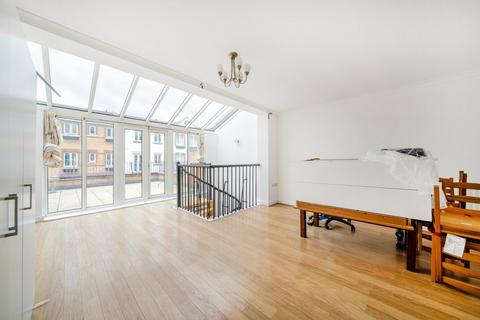 4 bedroom terraced house for sale, Chandler Way, Peckham, London, SE15