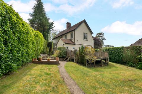 Merlewood Tarn Road, Hindhead, GU26 6TP
