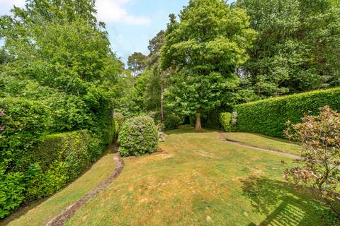 Merlewood Tarn Road, Hindhead, GU26 6TP