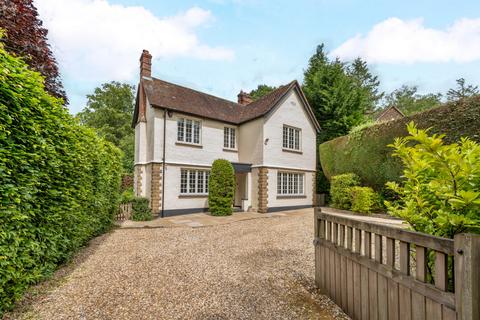 Merlewood Tarn Road, Hindhead, GU26 6TP