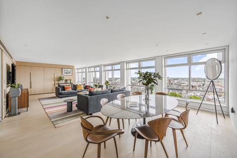 3 bedroom flat for sale, Centre Point, 101 -103 New Oxford Street, London