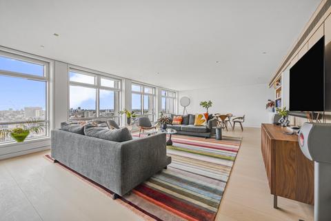 3 bedroom flat for sale, Centre Point, 101 -103 New Oxford Street, London
