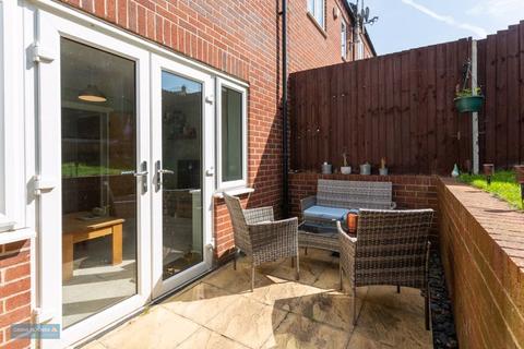 4 Grove Gate, Staplegrove, Taunton, TA2 6DF