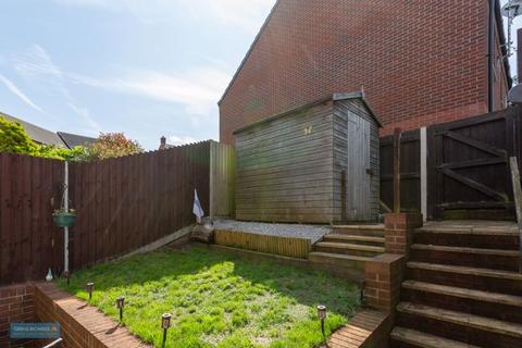 4 Grove Gate, Staplegrove, Taunton, TA2 6DF