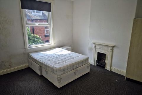 2 bedroom terraced house for sale, Beulah View, Leeds
