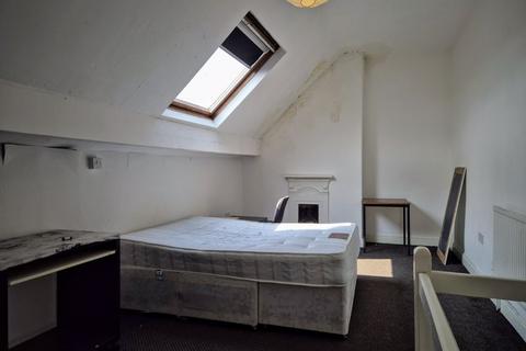 2 bedroom terraced house for sale, Beulah View, Leeds