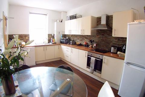 7 Chapel Place, Leeds, LS6 3HY