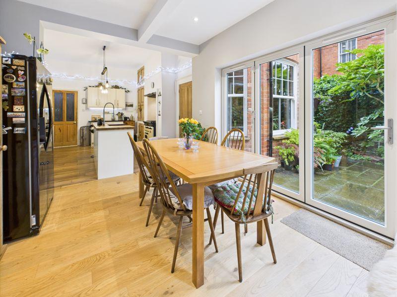 Dining Kitchen