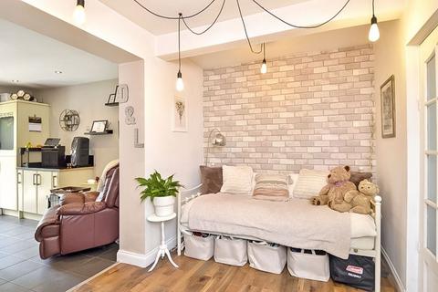 146 Green Lane, Leamore, Walsall, WS3 2AD
