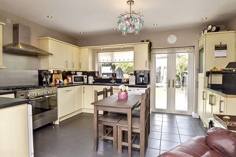 146 Green Lane, Leamore, Walsall, WS3 2AD
