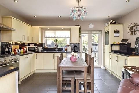 146 Green Lane, Leamore, Walsall, WS3 2AD