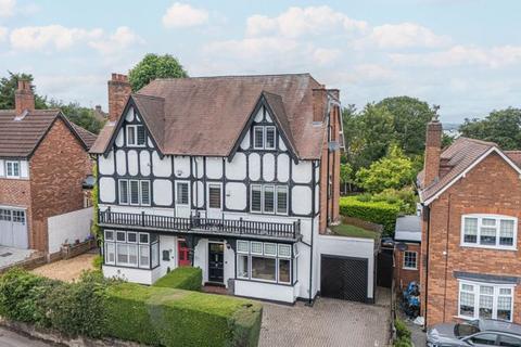 5 bedroom semi-detached house for sale