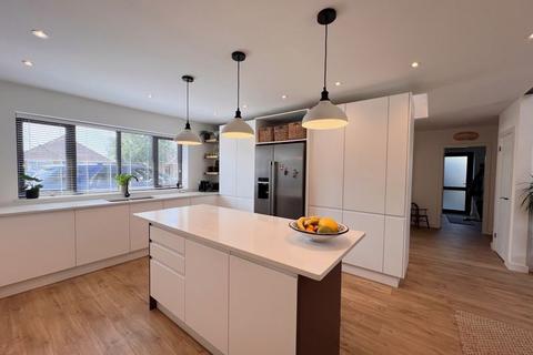 undefined, Golf Open 2026 - Vicarage Lane, Banks - Sleeps 8