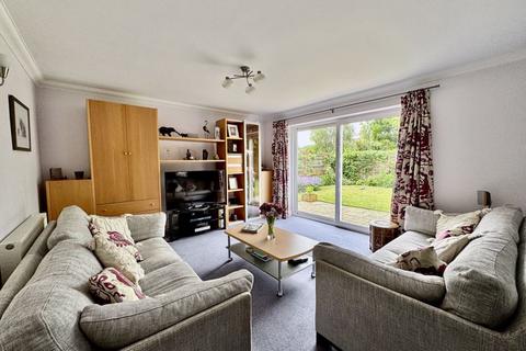Wharfedale Groves Close, Bourne End, SL8 5JP