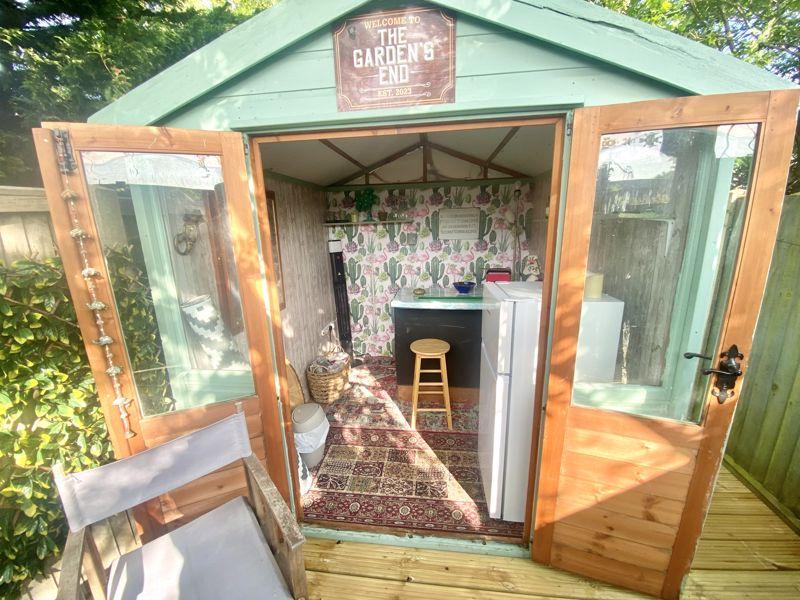 Garden Room/Summer