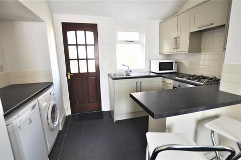 3 bedroom end of terrace house to rent, Guildford Park Road, Guildford, Surrey, GU2