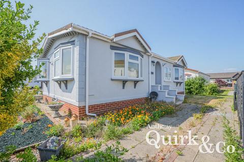 Creek Road, Canvey Island, SS8