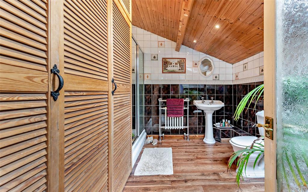 En Suite Shower Room