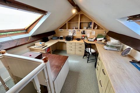 10 Dee Mill Place, Llangollen, LL20 8SE
