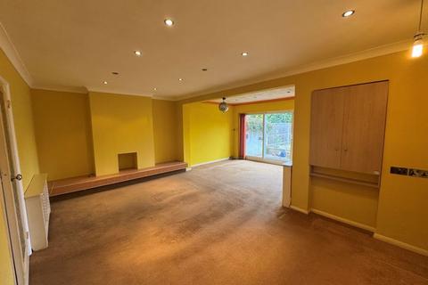 3 bedroom semi-detached house for sale, Pavilion Way, Ruislip