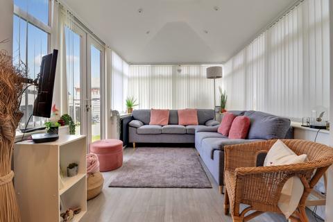 41 Athold Drive, Ossett, WF5 0PX