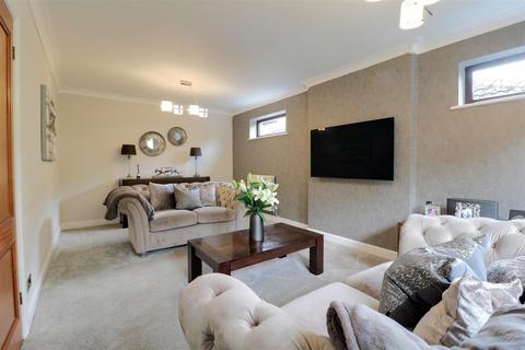 12 Ashdale Close, Alsager, Stoke-on-trent, ST7 2EN