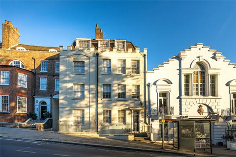 3 bedroom apartment to rent, Pond Street, London NW3