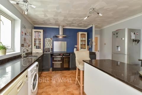 3 bedroom detached bungalow for sale, Valley Road, Newhaven, East Sussex