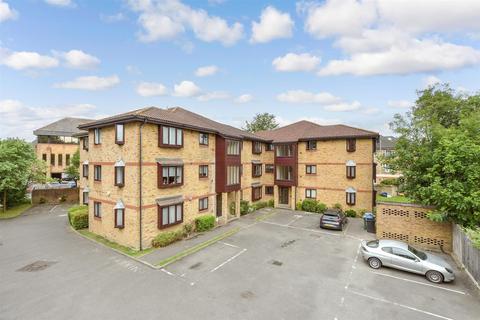 1 bedroom flat for sale, St. George's Close, Horley, Surrey