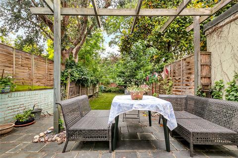 4 bedroom terraced house for sale, Glycena Road, London, SW11