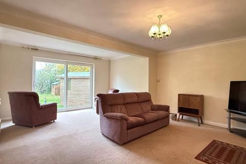 3 bedroom detached house for sale, Coombe Road, Steyning, BN44 3LF