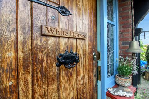 3 bedroom end of terrace house for sale, Marine Parade, Leigh-on-Sea, Essex, SS9