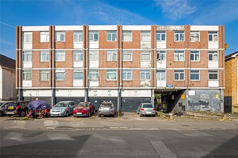 undefined, Bensham Manor Road, Thornton Heath, CR7